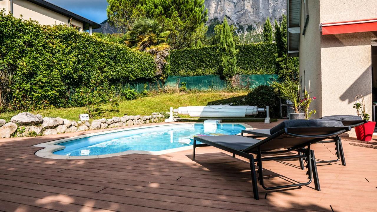 La Galante Villa Meylan Bagian luar foto